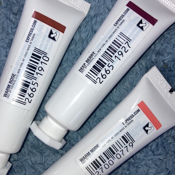 $60 Makeup Bundle from Express $180 Value GLOW STUDIO - Picture 5 of 8